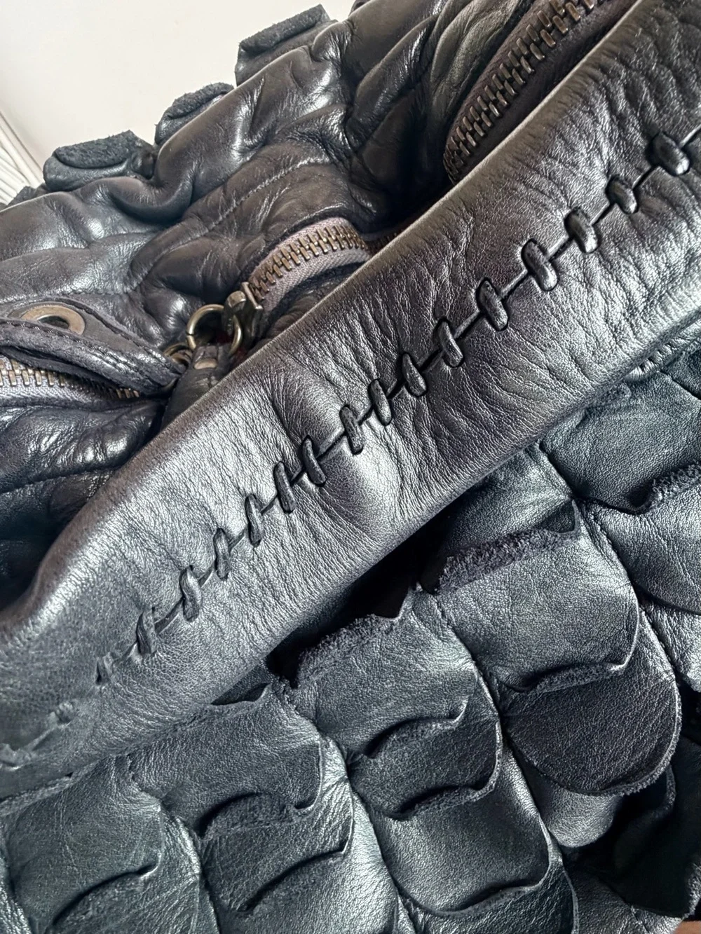 ERRELLEVENTIDUE Gorgeous Scalloped Large Navy Washed Calfskin Hobo. New!